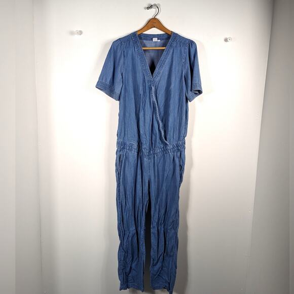 Gap Maternity Jumpsuit Women's Size Medium Lightweight Denim Chambray - Picture 1 of 8